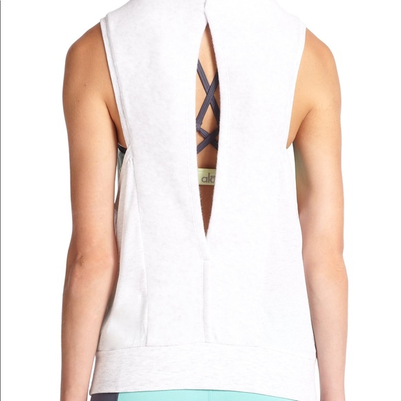 ALO Yoga Sweater Vest Pullover - Picture 7 of 7